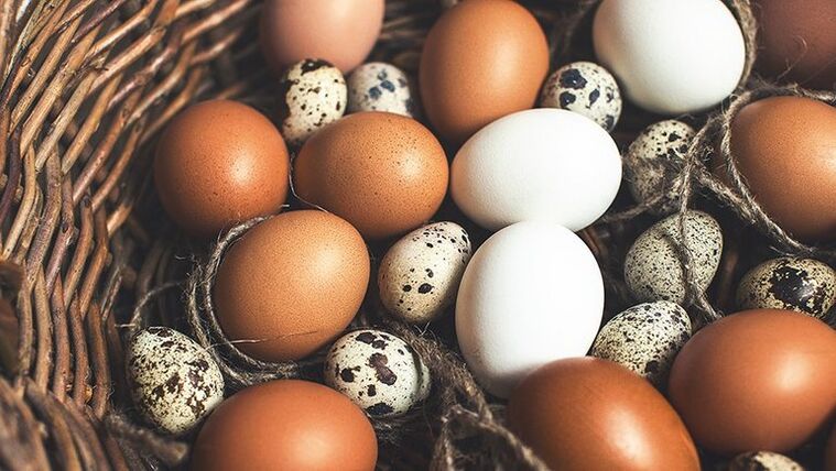 Quail eggs and chicken eggs should be added to a man's diet to maintain potency. 